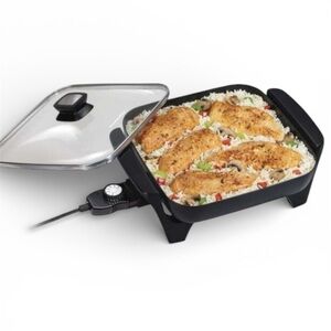 Proctor Silex non-stick cool-touch handles electric skillet with a glass lid